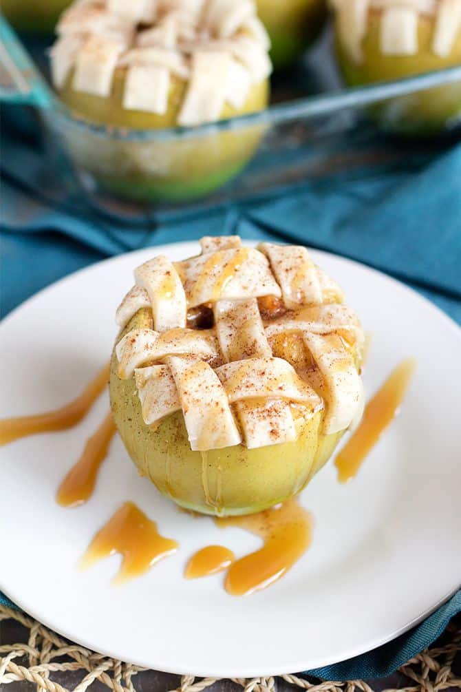 Apple Pie Stuffed Apples | Thanksgiving Pies That Are Awesomely Unique | Homemade Recipes